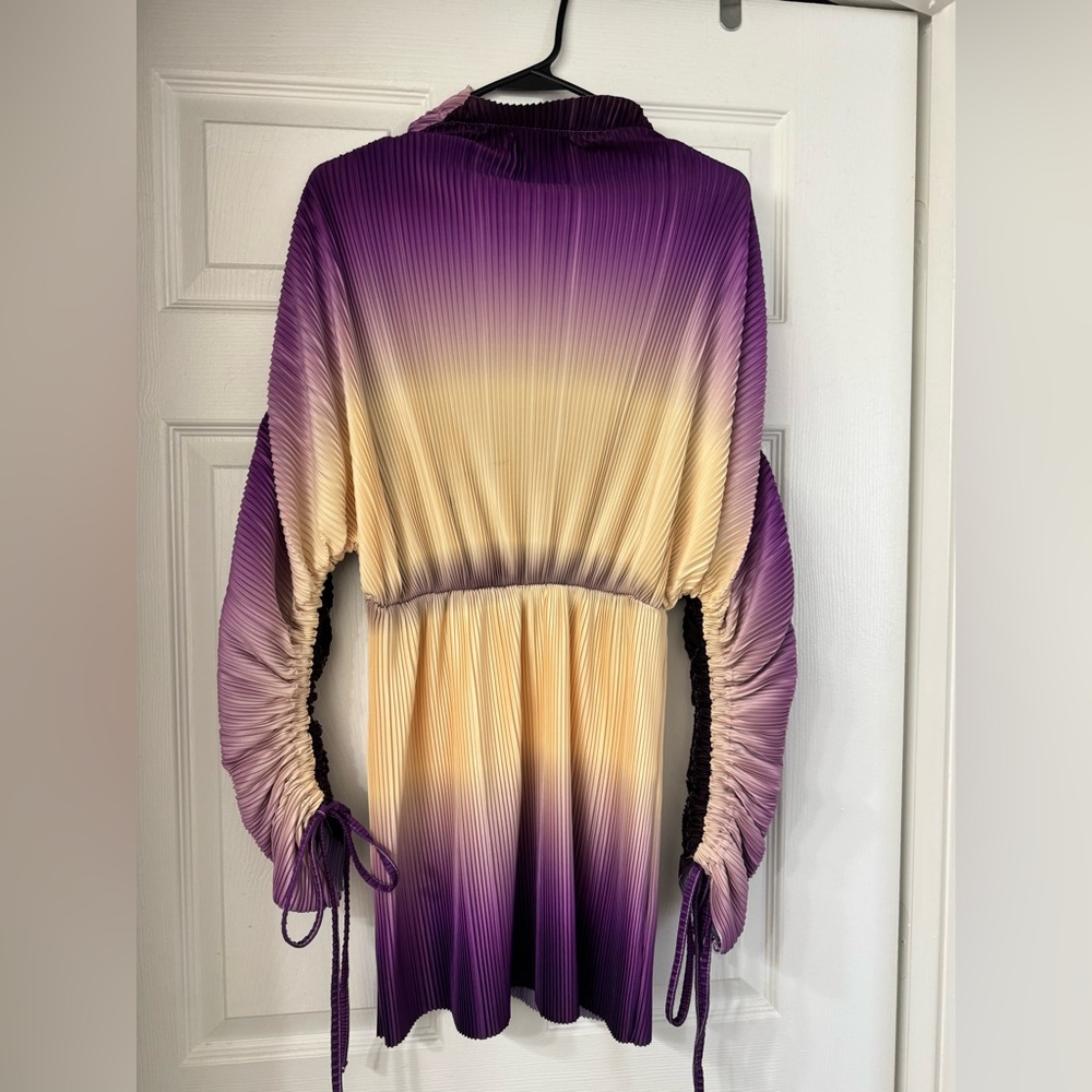 Boohoo ombré plisse ruched sleeve dress